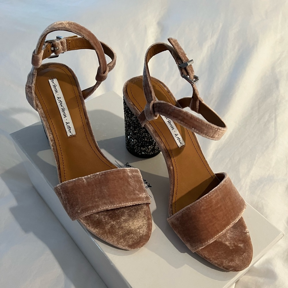 & Other Stories pink Velvet Sandals w/Sparkle  Heel SZ 7/37 NWT